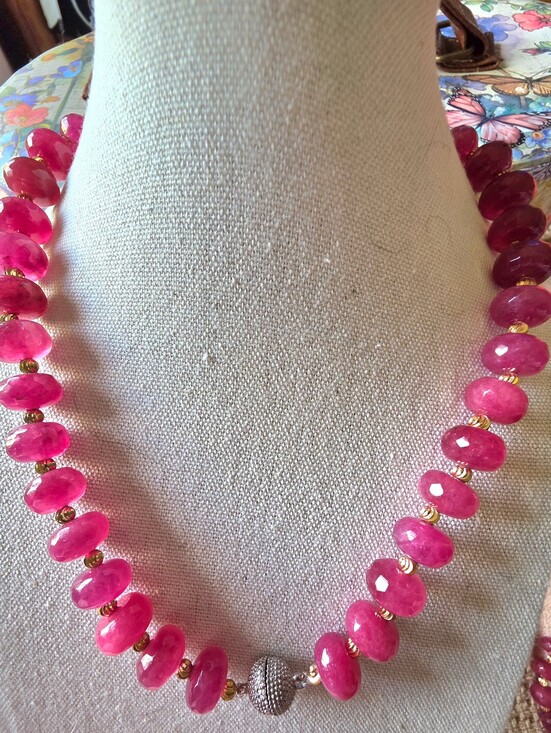 Jewelry - Vintage Crackle Dyed Quartz Bead Necklace And Bracelet.